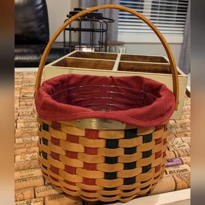 2003 Longaberger Christmas Caroling Basket with liner and plastic protector